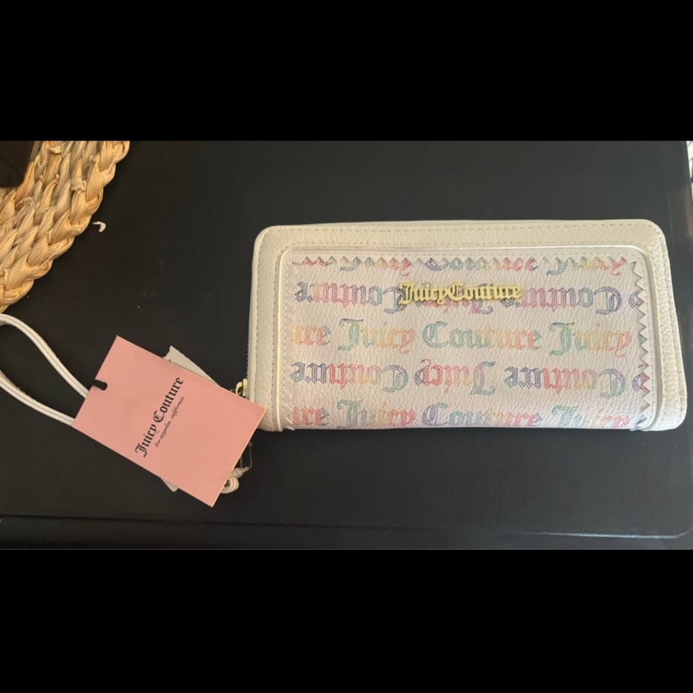 Juicy Couture Cream and Black Logo Wallet